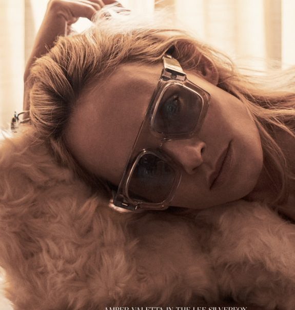 Lunette de soleil pour femme blonde